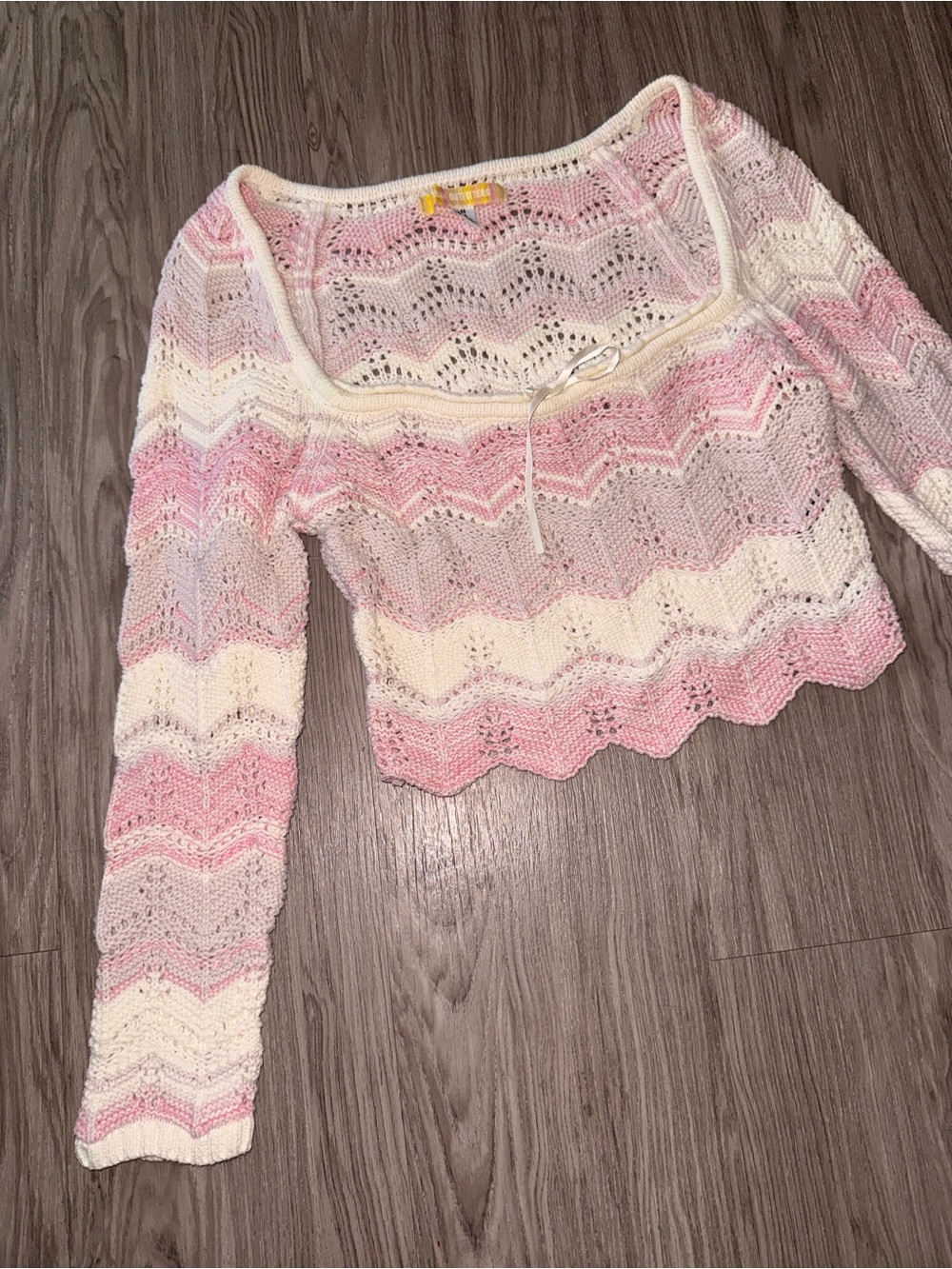 Urban Outfitters Pink and Cream Crochet Chevron Top - Picture 2 of 5